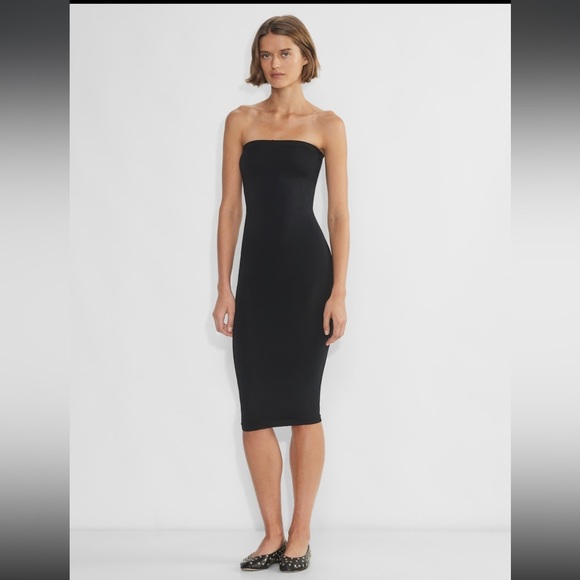 Aritzia Dresses & Skirts - ARITZIA Seamless Smooth Seamless Midi Dress – Black – Size Small